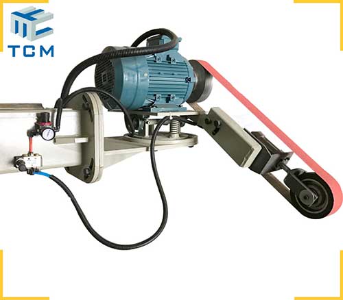 Steel tank automatic polishing machine